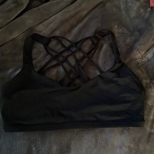 Lululemon black size 6 sports bra